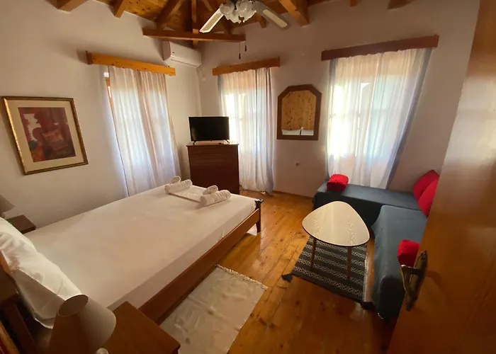 Stavros Classic Stoupa